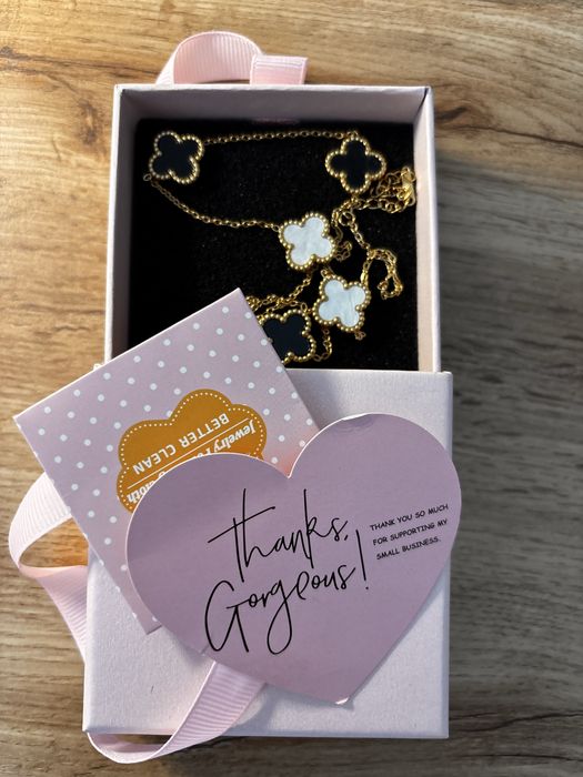 Елегантно колие ново