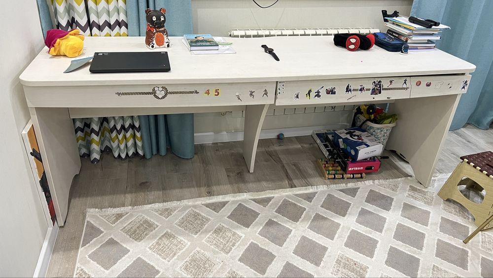 Стол для детской