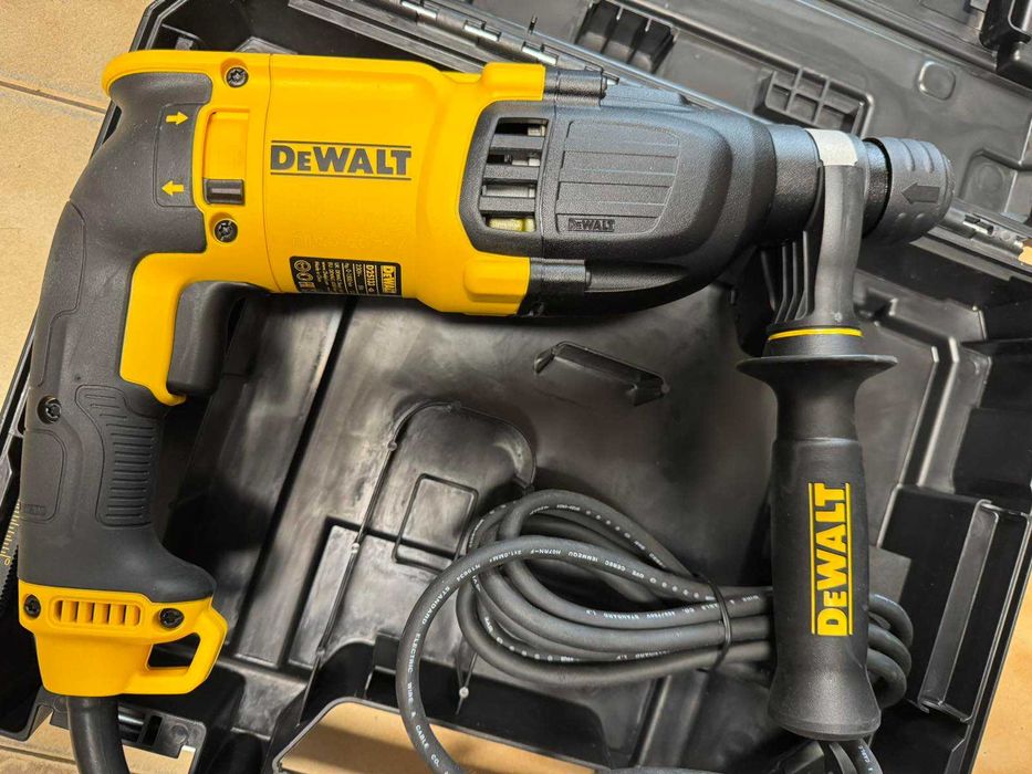 Електрически перфоратор DeWALT D25133 Нов!!!