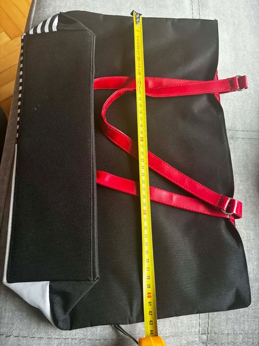 LANCÔME Чанта Lancome Красива черно-бяло-червена чанта.