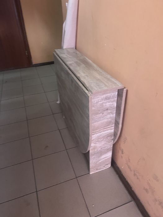 Продам стол книжка