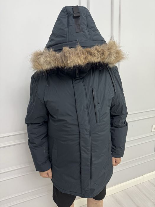 Продам новый пуховик не носился ни разу.