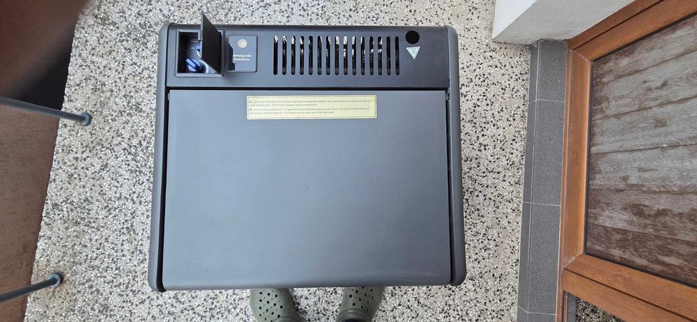 Kъмпинг хладилник  Газ 12v 220v