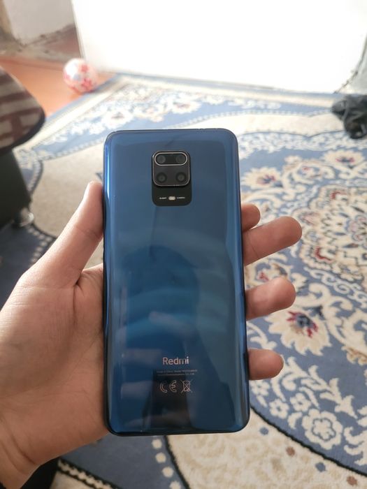 Продам отличный телефон redmi note 9 pro 128gb