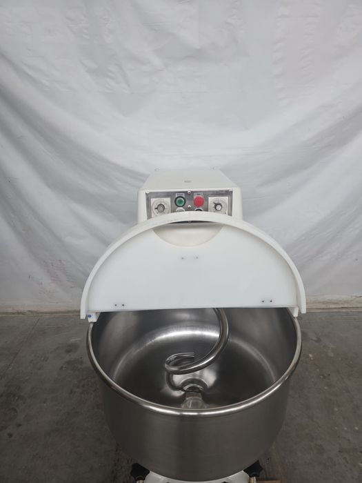 Професионална немска тестомесачка Diosna SP120