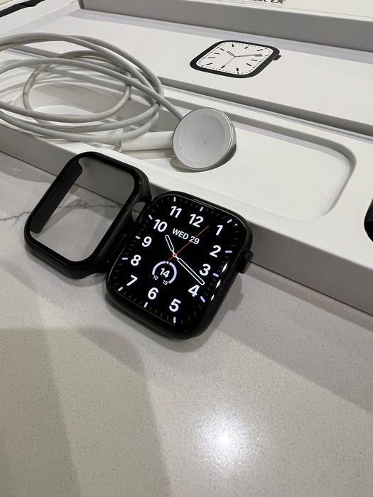 Apple Watch 7 Midnight