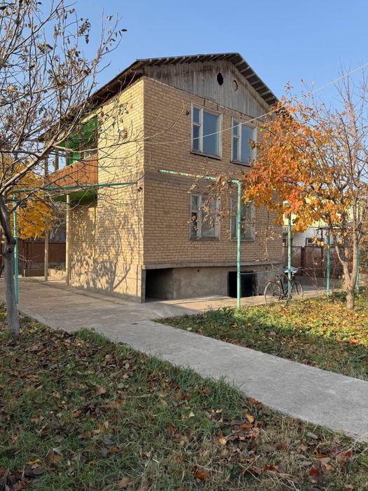 Продается добротная дача, Чирчик-Газалкент