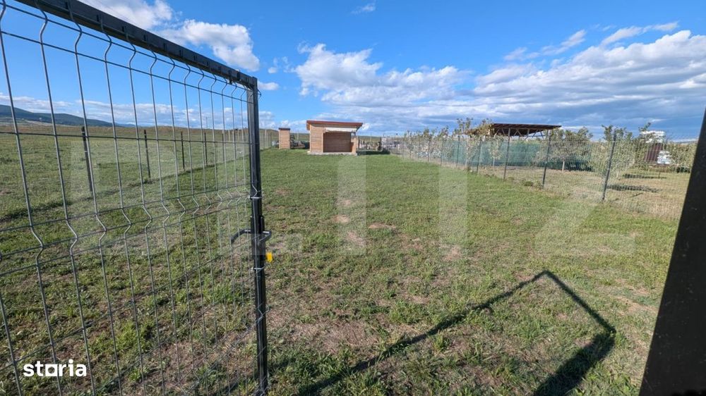 Teren de vanzare in Partos