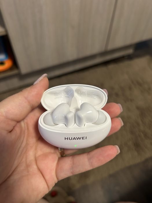 Vand casti fara fir huawei