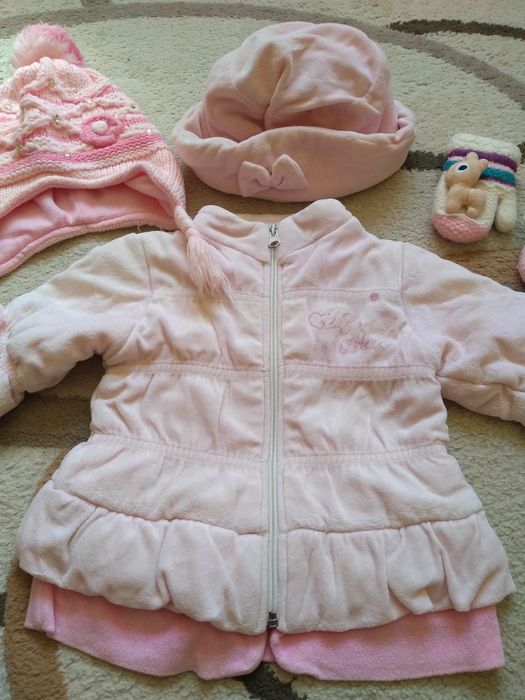 Зимно якенце,джинси и шапки за 12-18м