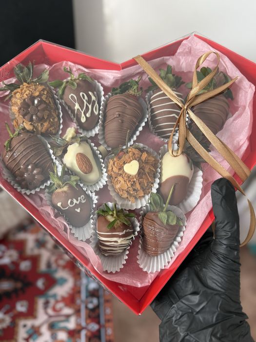 Клубника в шоколаде свежий