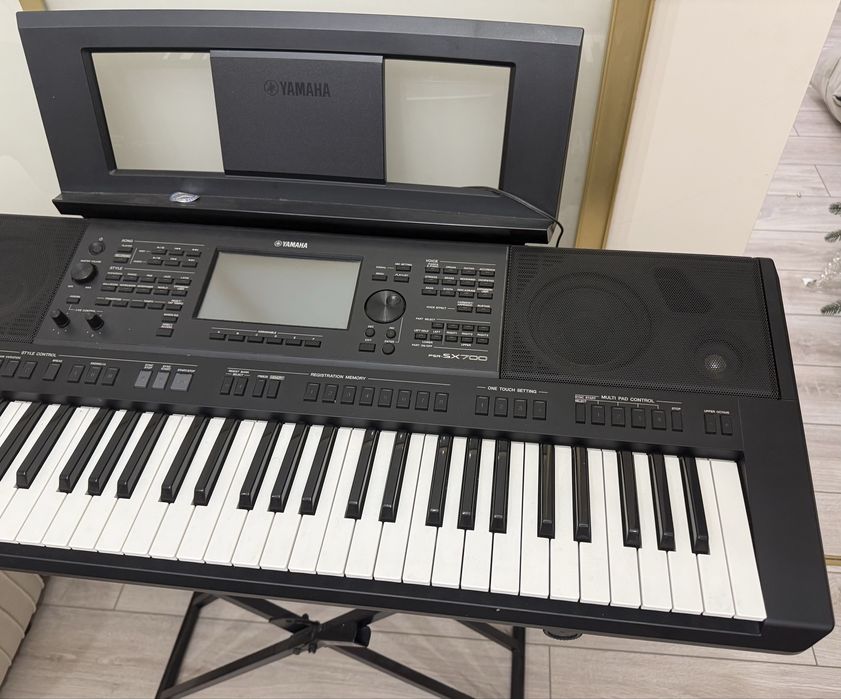 Yamaha psr sx700