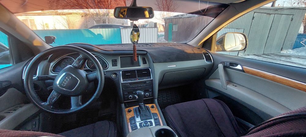 Audi Q7 Quattro продам