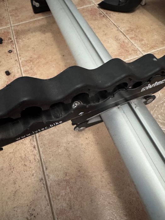 Ivtec WideGrip – 2br. автомобилен багажник за велосипеди