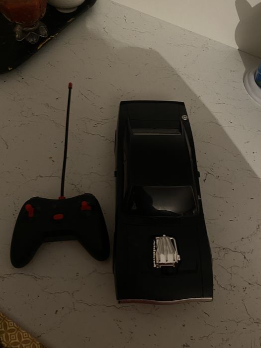 Машина с пультом рабочий