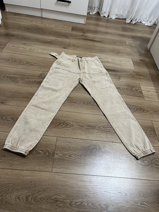 Продаются новые джинсы