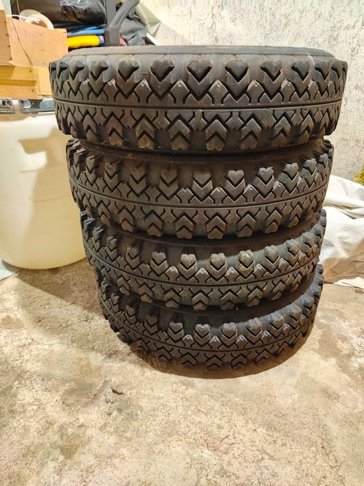 Гуми за Лада Нива Lada Niva 4x4 175/80 r16