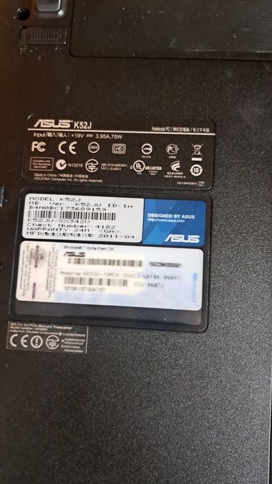 Laptop ASUS K52J cu defecte