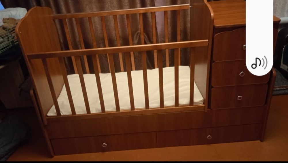 Продам детскую кроватку