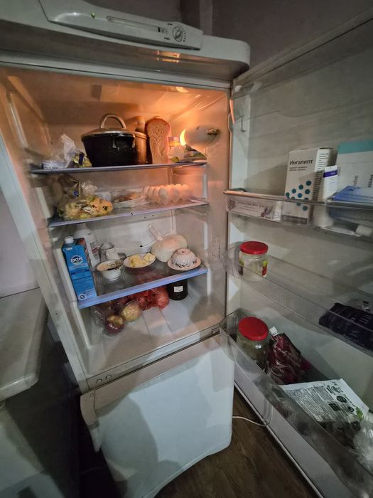 Холодильник indesit