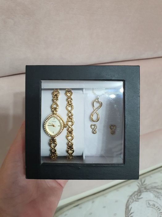 Часовник нов, gold edition