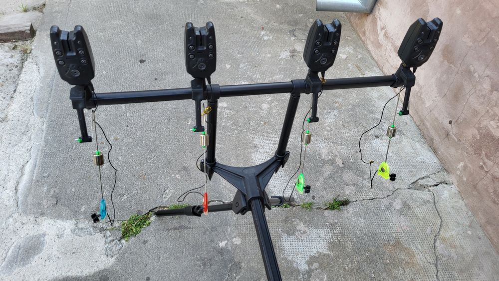 Set Rod pod Carp Expert/4 lansete Master Carp 3.90/4 Avertizoare/4 Swingere Carp Hunter