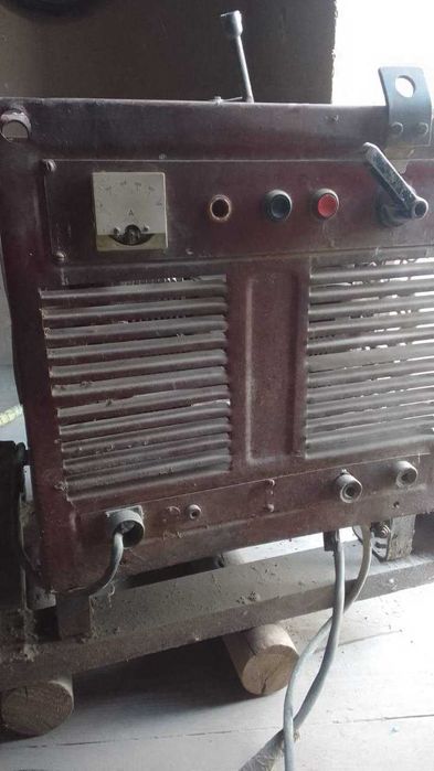 сварочний аппарат.