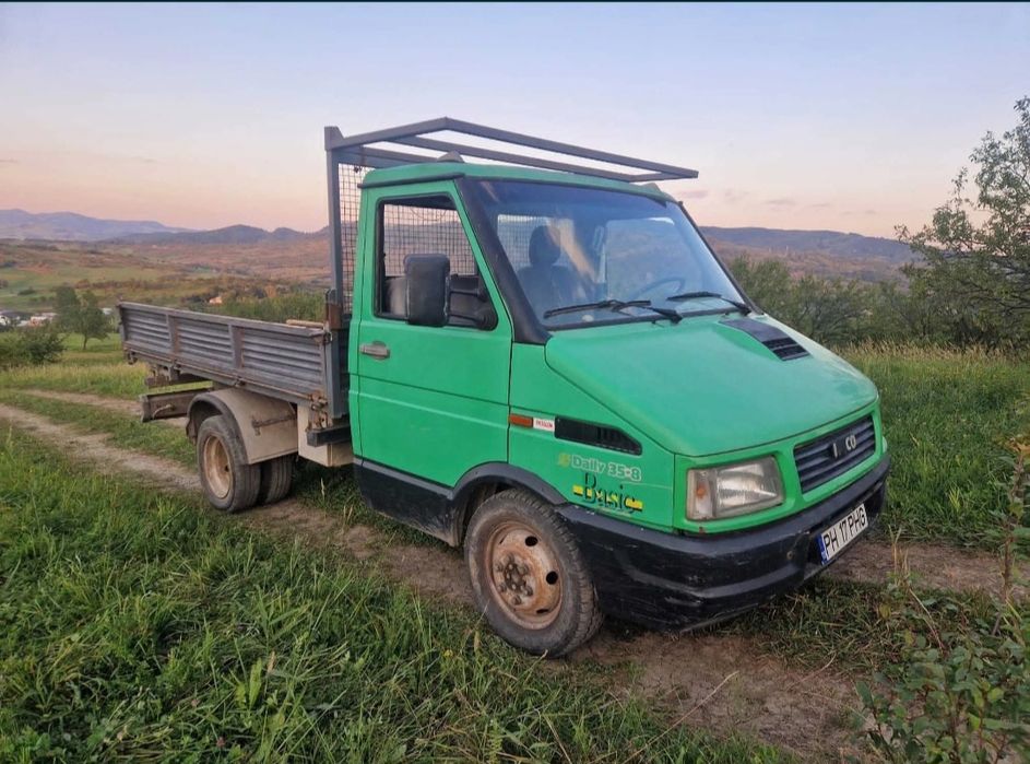Vând autoutilitară IVECO DAILY 35 8,basculabil 3 părți.