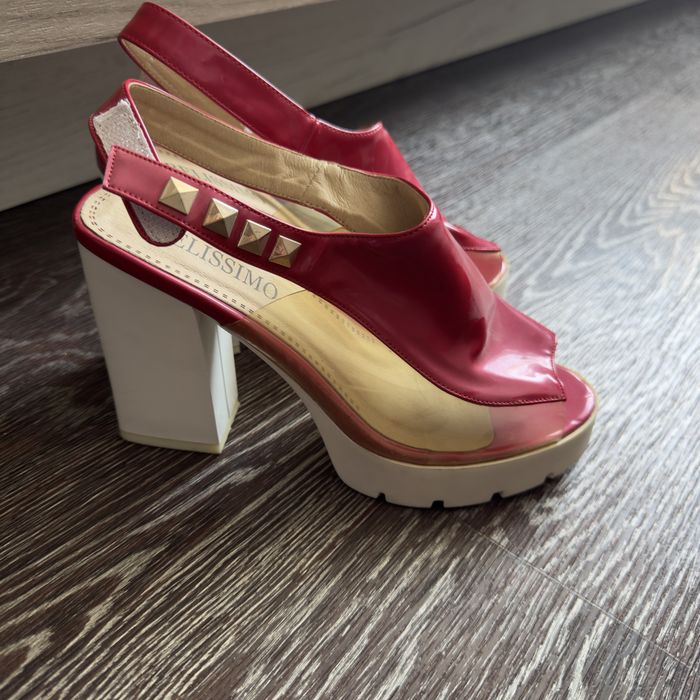 Продам обувь зима,лето