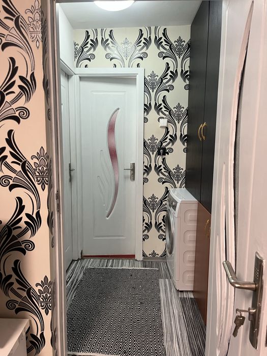 Vand apartament Craiovita Noua