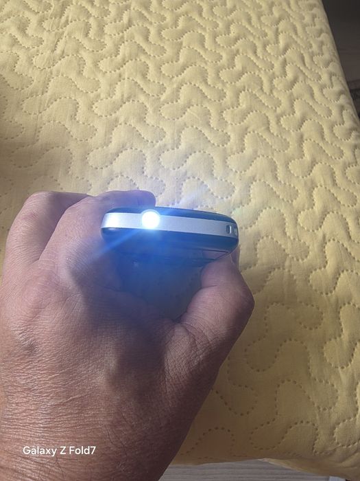 Vând  telefon mobil cu butoane simplu AEG