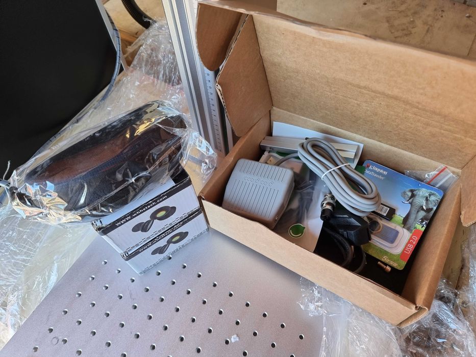 Gravator fiber laser 2.5D JPT 50W/Gravura în relief/Ezcad3 cu licenta.