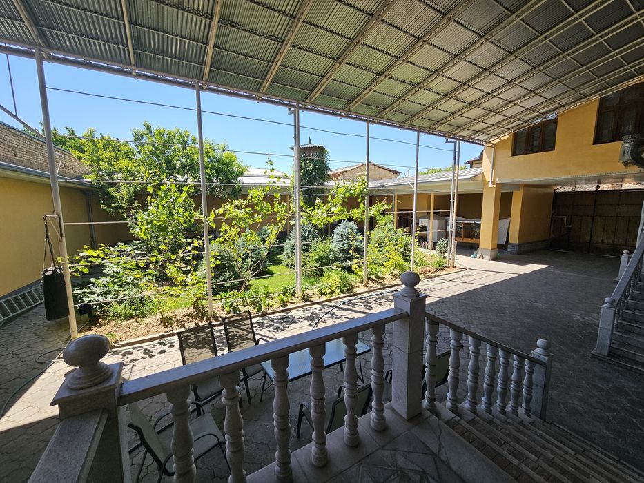 UY SOTILADI:  Toshkent tumani, kelesda.