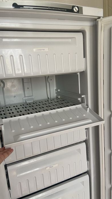 Морозильная камера Indesit