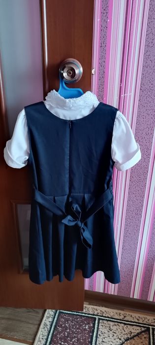 Школьная форма на девочку, в подарок бантики