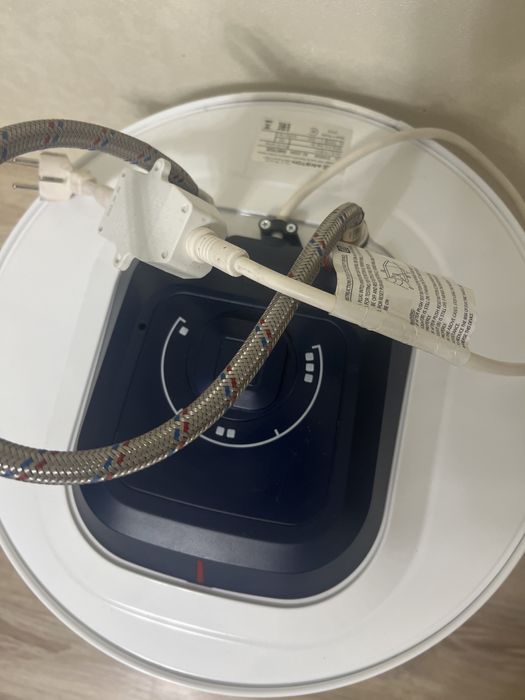 Водонагриватель аристон 80л