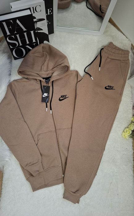 Нов дамски ватиран екип Nike Guess , S  M L XL XXL