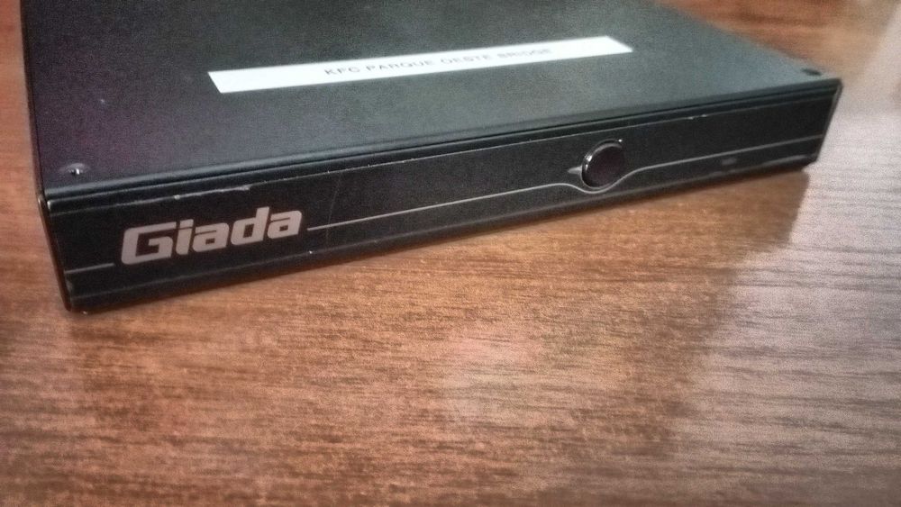 Мини (booksize) компютър, Giada D68, i5