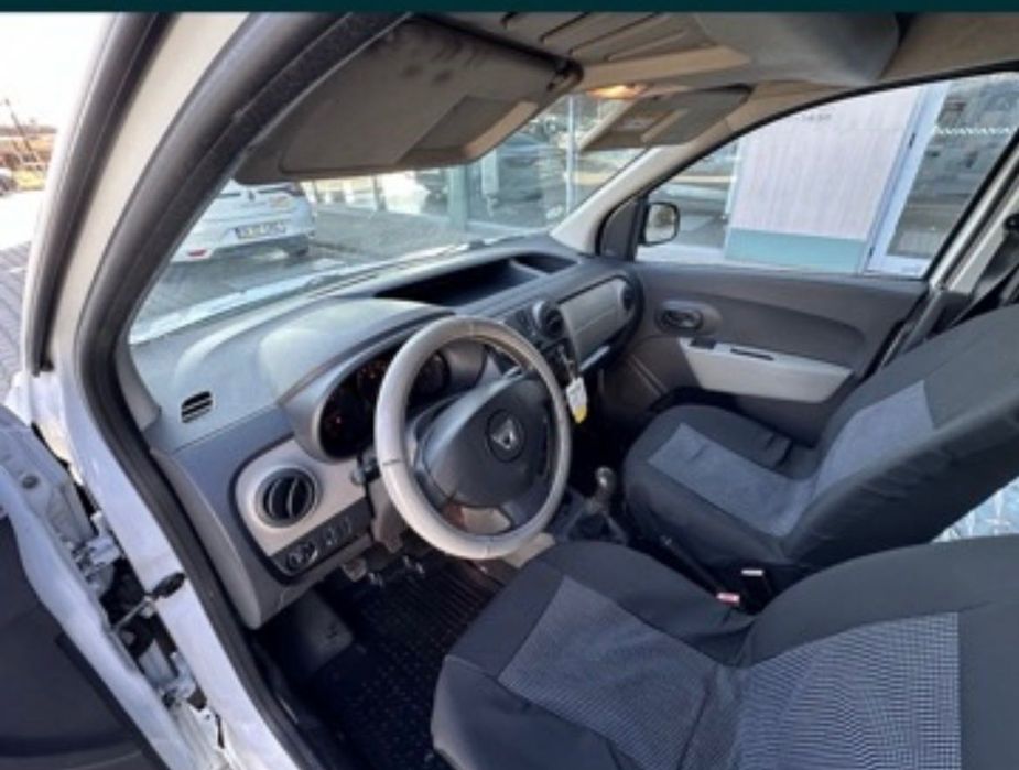 Vând Dacia Dokker