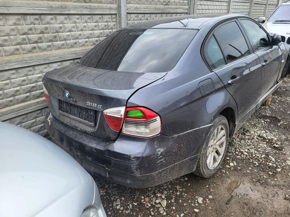 Dezmembram BMW E90 USA FATA STANGA/ USA SPATE STANGA/USA FATA DREAPTA