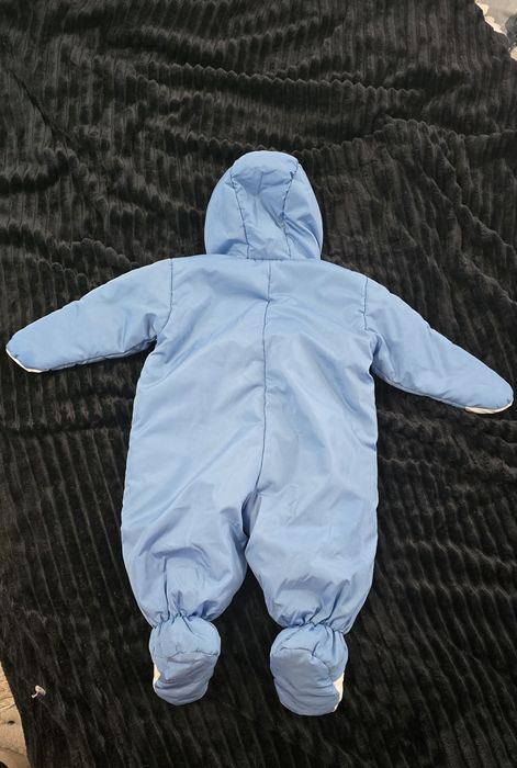 Бебешки космонавт неразличим от нов