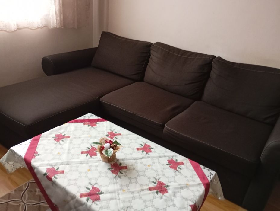 Продавам Ъглов диван с функция за сън