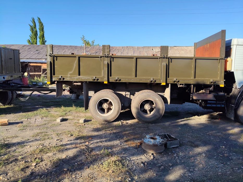 Продам кузов бортовой