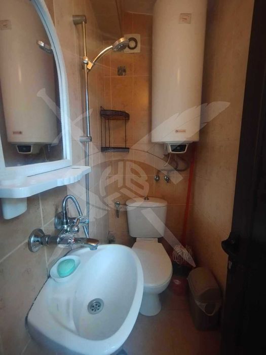 Дава се под наем Едностаен апартамент в Варна, Зимно кино Тракия - 24 кв.м за 250 € - Снимка #2