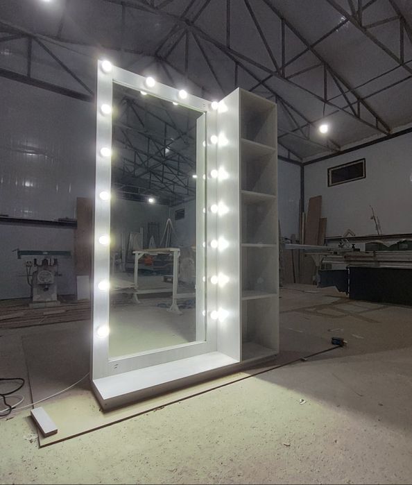 Goʻzallik salonlari uchun oyna va mebellar