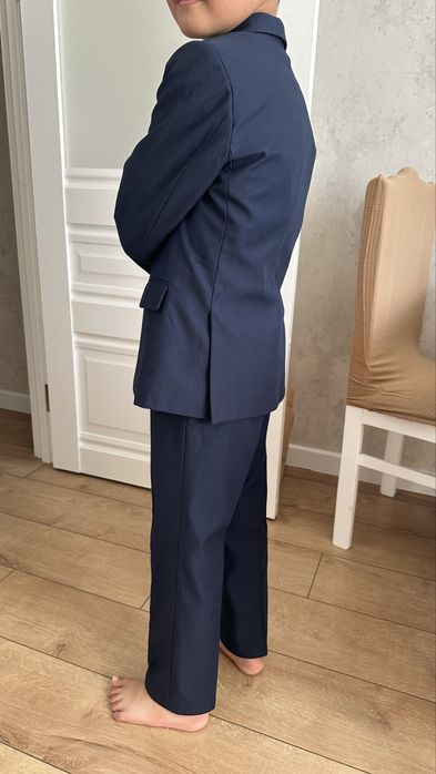 Тройка костюм для мальчика 6-8 лет