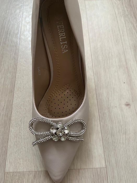 Туфли и сапог. Новый