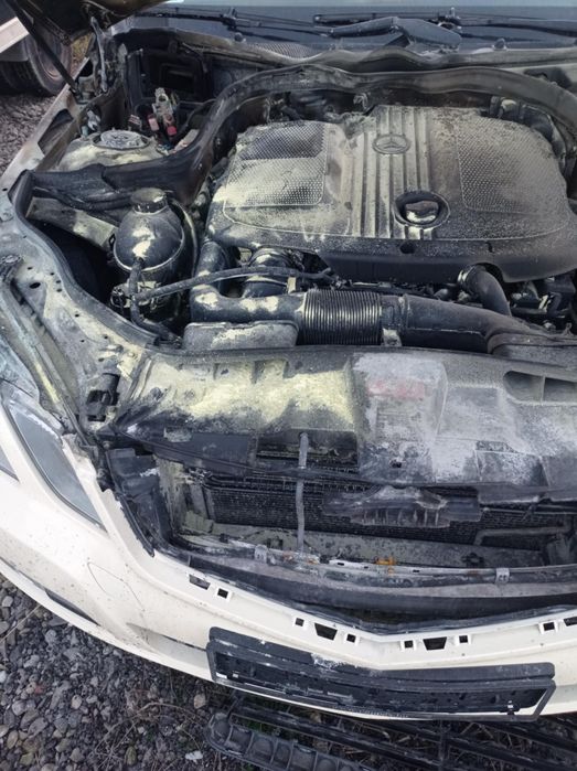 Mercedes E200 avariat