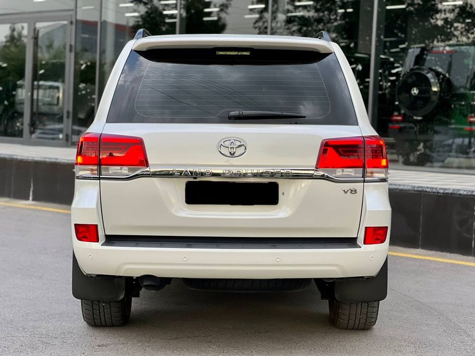 Toyota Land Cruiser 200