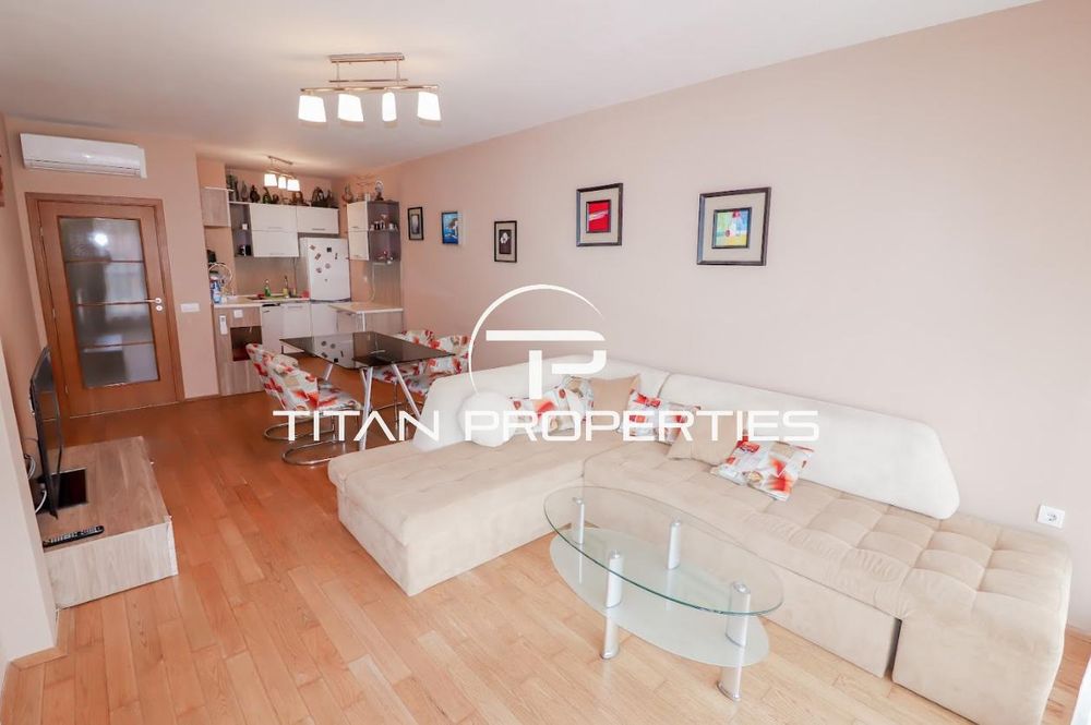 Дава се под наем Двустаен апартамент в Варна, Център - 76 кв.м за 750 € - Снимка #2